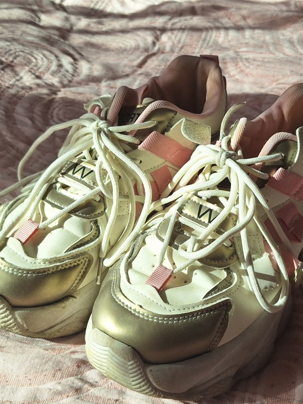 Women's Chunky Sneaker in White, Pink & Gold